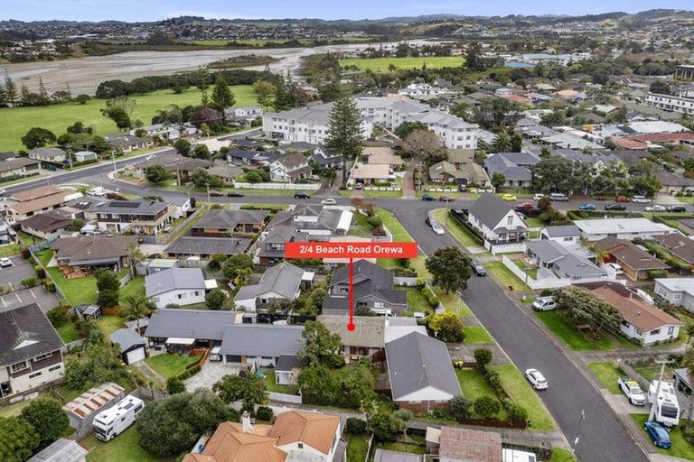 Photo of property in 2/4 Beach Road, Orewa, 0931