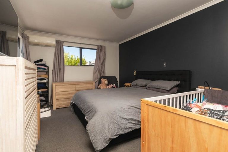 Photo of property in 1 Pyrite Street, Westgate, Auckland, 0614