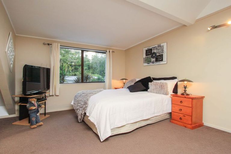 Photo of property in 6 Karen Road, Laingholm, Auckland, 0604