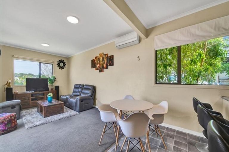 Photo of property in 28 Maratahu Street, Westown, New Plymouth, 4310