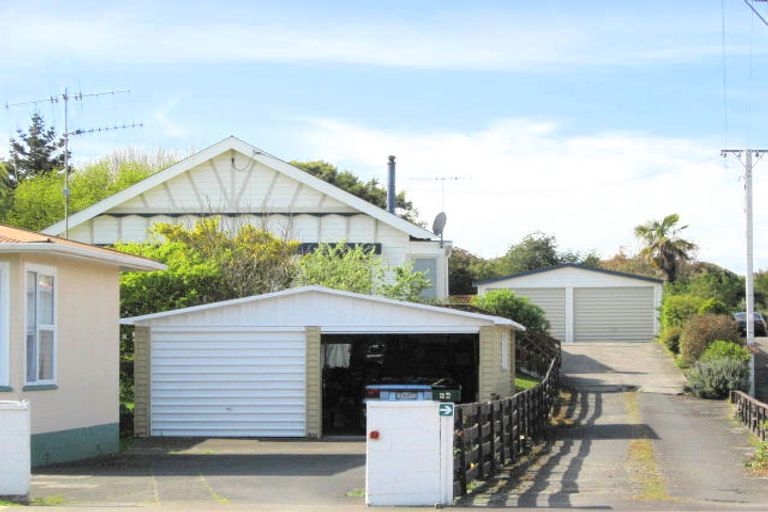 Photo of property in 22 Gonville Avenue, Gonville, Whanganui, 4501