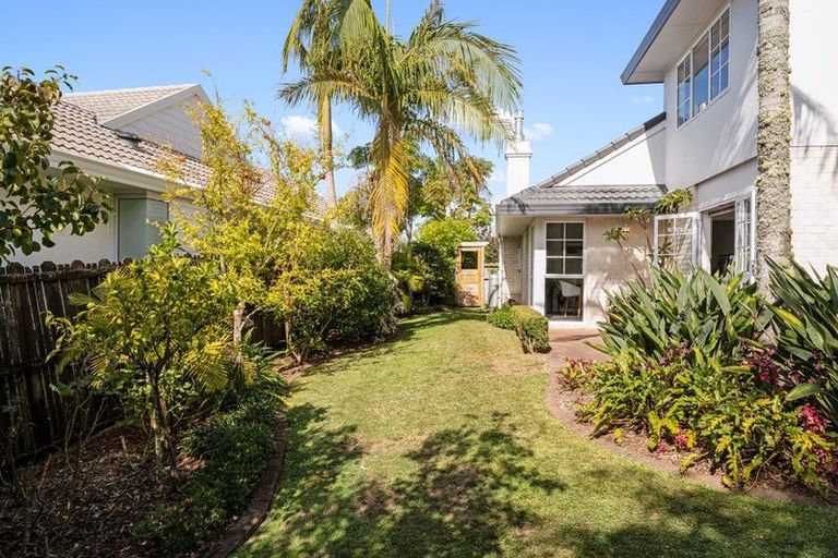 Photo of property in 4 Wentwood Place, Torbay, Auckland, 0630