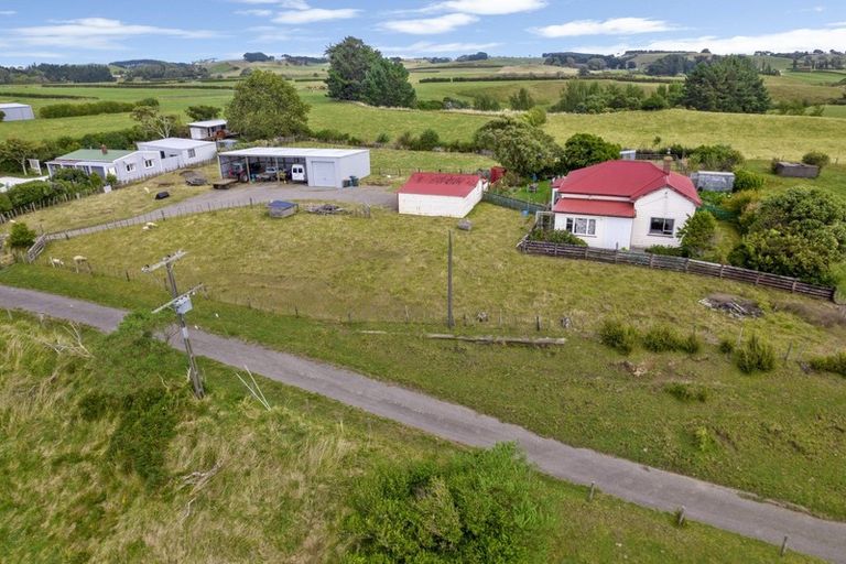 Photo of property in 19 Graves Street, Eltham, 4322