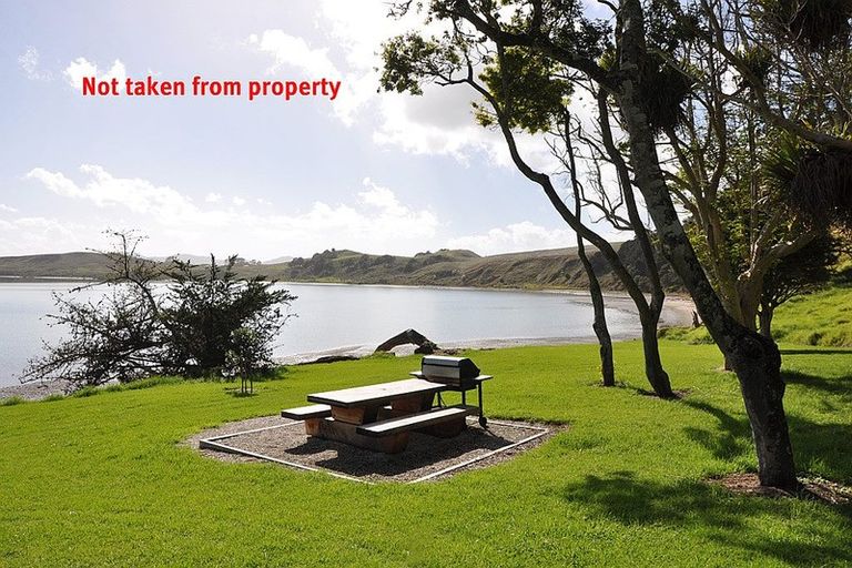 Photo of property in 66 Manu Drive, Kaiwaka, 0573