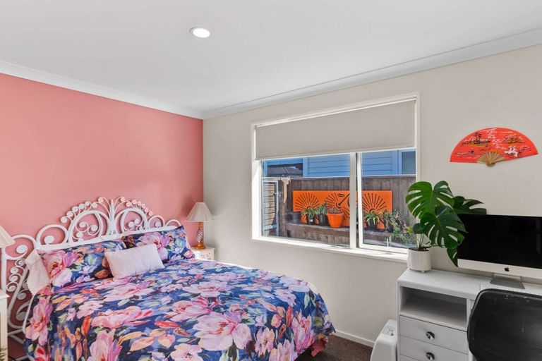 Photo of property in 17 Pounamu Place, Pegasus, 7612