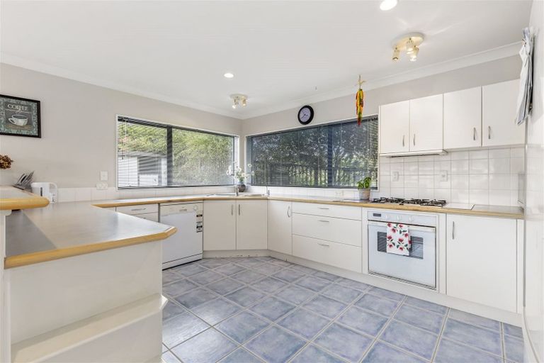 Photo of property in 62 Meadowland Drive, Somerville, Auckland, 2014