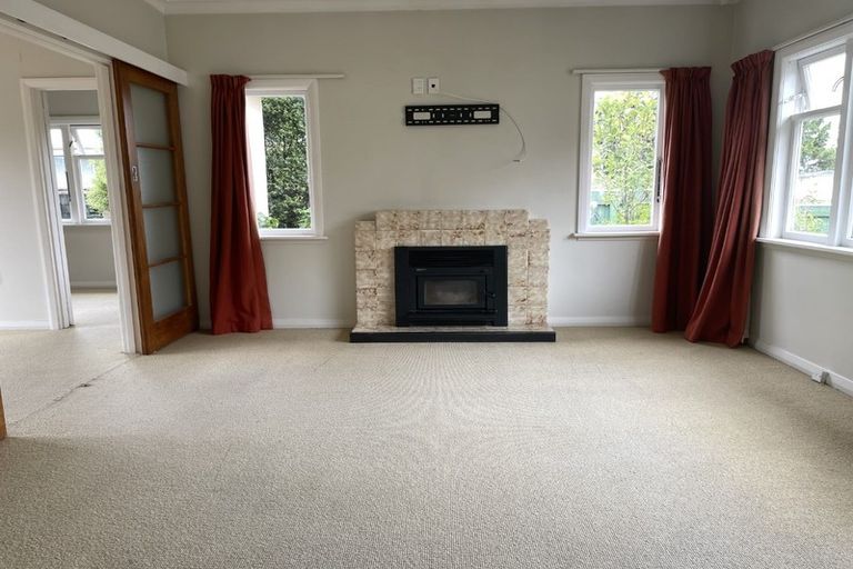 Photo of property in 11 College Street, Awapuni, Palmerston North, 4412