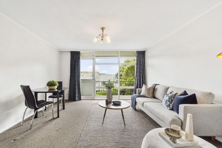 Photo of property in Manston Apartments, 2b/145 Ohiro Road, Brooklyn, Wellington, 6021