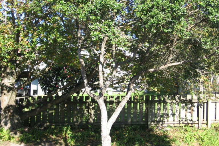 Photo of property in 24 Otanerua Road, Hatfields Beach, Orewa, 0931