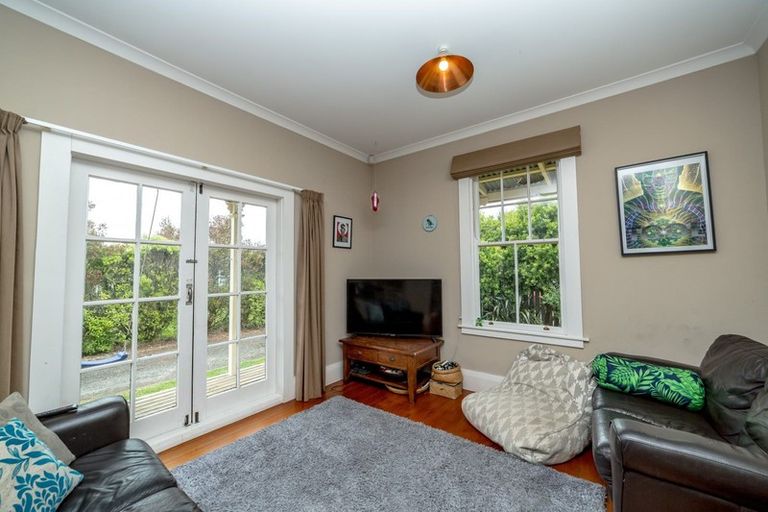 Photo of property in 12 Malcolm Street, Martinborough, 5711