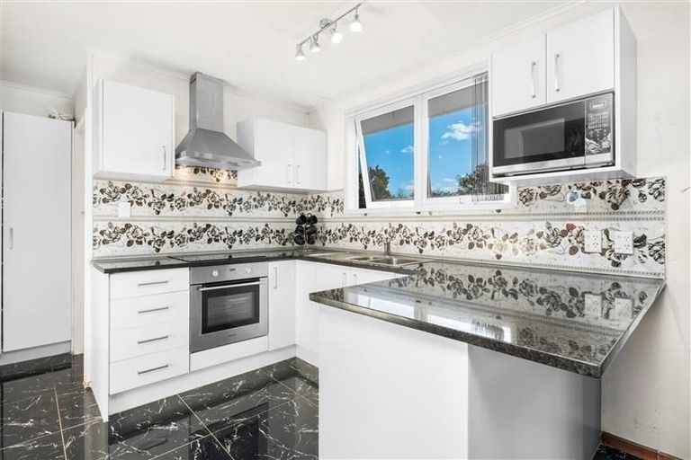 Photo of property in 525 Massey Road, Mangere, Auckland, 2022