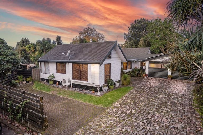 Photo of property in 12 Pamir Place, Welcome Bay, Tauranga, 3112