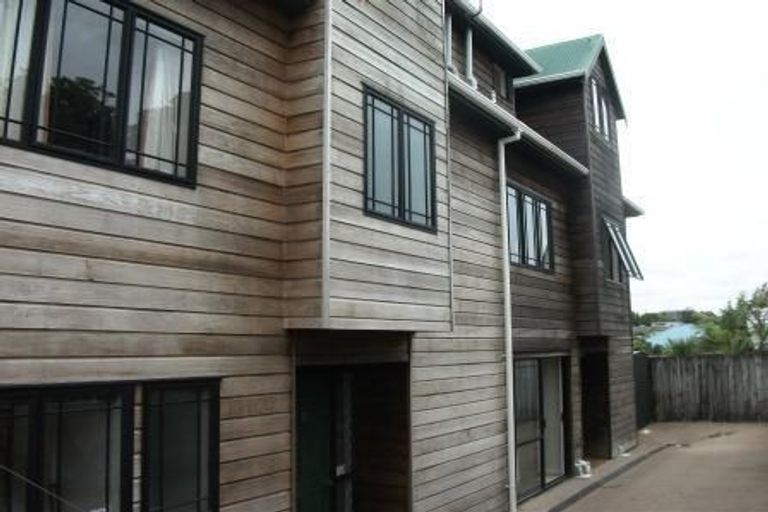 Property details for 2/7a Selbourne Street, Grey Lynn, Auckland, 1021