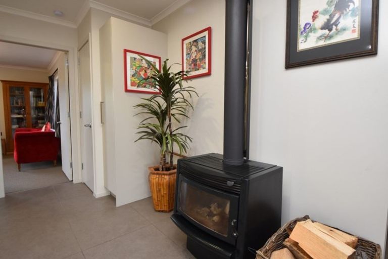 Photo of property in 7 Tararua Crescent, Carterton, 5713