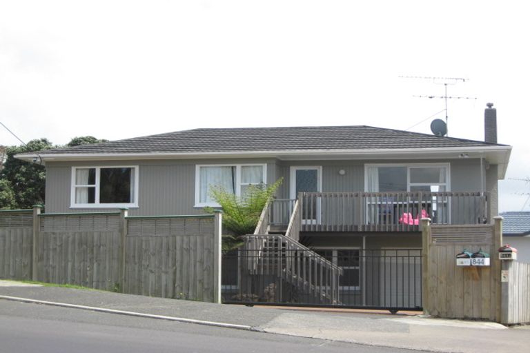 Photo of property in 844 Whangaparaoa Road, Manly, Whangaparaoa, 0930