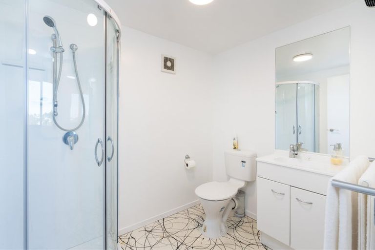 Photo of property in 28 Shandon Road, Vauxhall, Dunedin, 9013