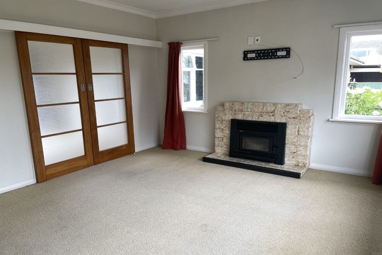 Photo of property in 11 College Street, Awapuni, Palmerston North, 4412