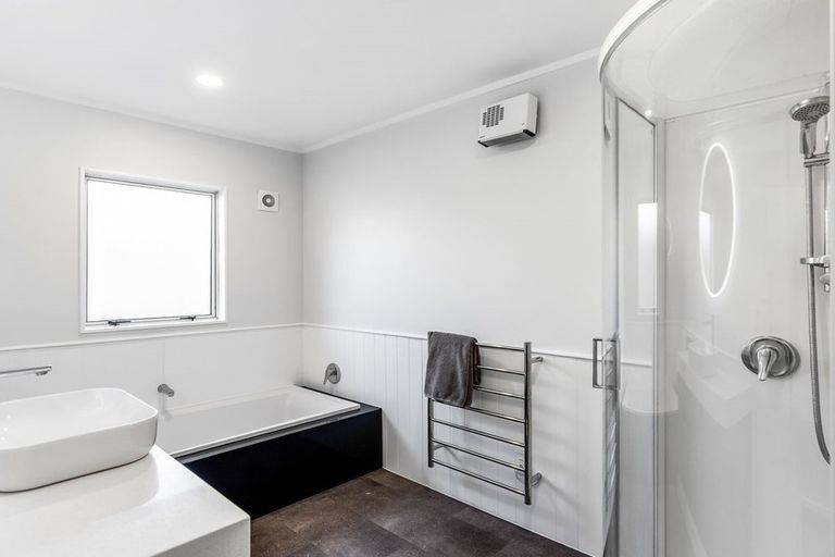 Photo of property in 29 Rutherford Drive, Waikanae Beach, Waikanae, 5036