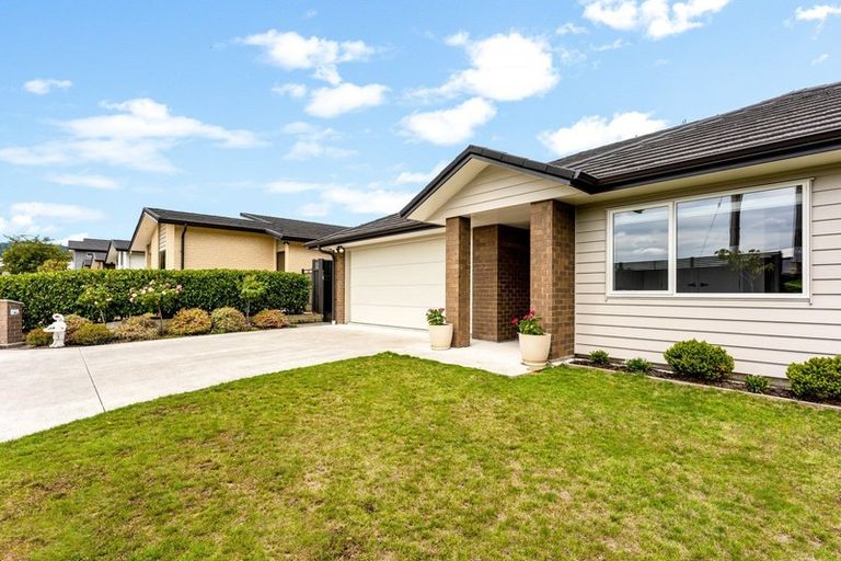 Photo of property in 29 Somerby Mews, Silverstream, Upper Hutt, 5019