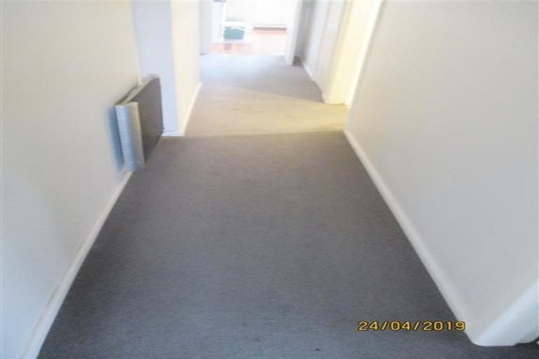 Photo of property in 2 Ilfracombe Place, Burnside, Christchurch, 8053