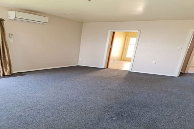 Photo of property in 2/72 Springs Road, Hornby, Christchurch, 8042
