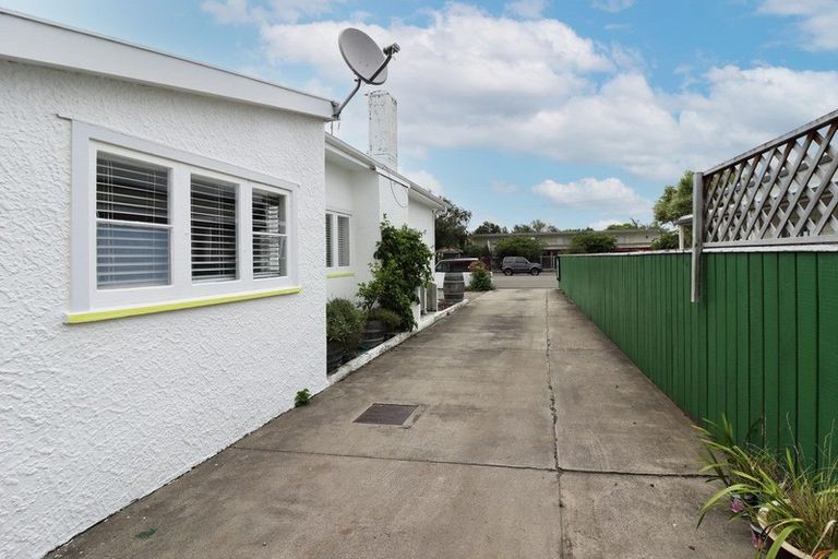 Photo of property in 6 Victoria Street, Carterton, 5713