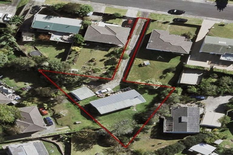 Photo of property in 21 Donovan Avenue, Massey, Auckland, 0614