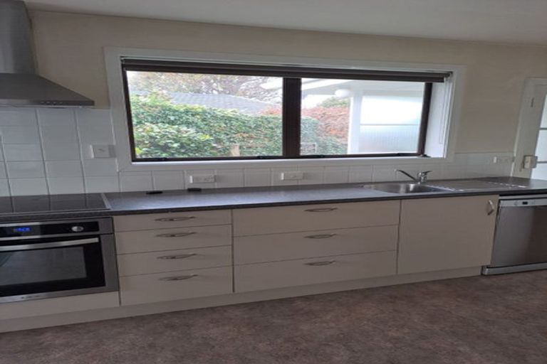 Photo of property in 7 Storry Place, Avonhead, Christchurch, 8042