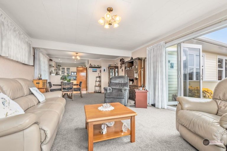 Photo of property in 37 Dalton Grove, Stokes Valley, Lower Hutt, 5019