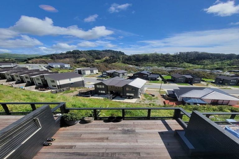 Photo of property in 20 Bee Lane, Whitby, Porirua, 5024