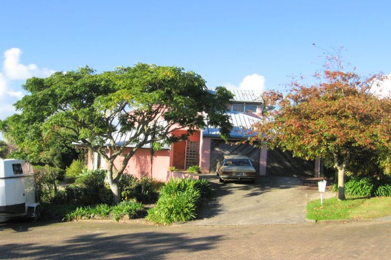 Photo of property in 10 Rakaia Rise, Clover Park, Auckland, 2019