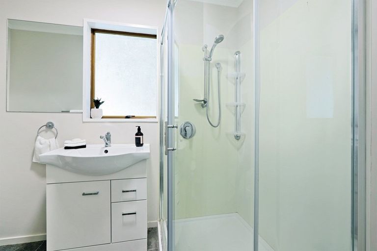 Photo of property in 27 York Avenue, Tamatea, Napier, 4112