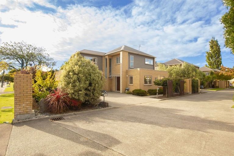 Photo of property in 1 Fieldstone Lane, Spreydon, Christchurch, 8024