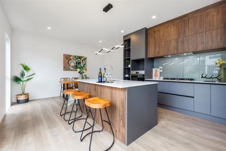 Photo of property in 34a Maraeariki Avenue, Orewa, 0931