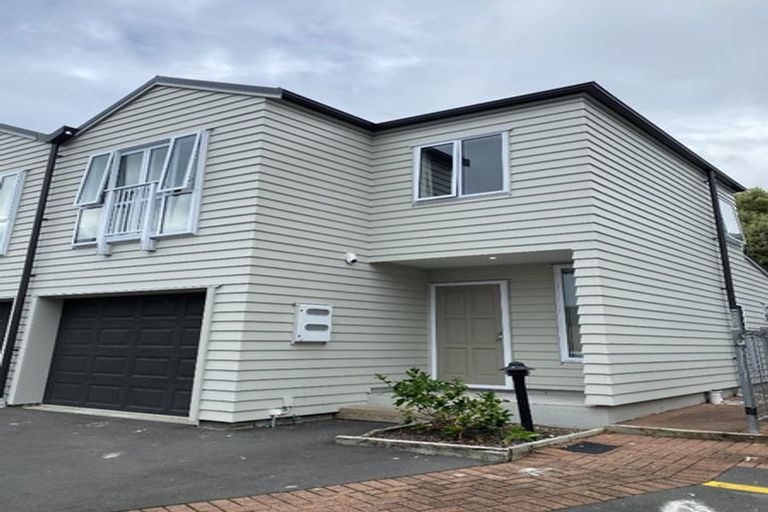 Photo of property in 13/30 John Jennings Drive, Oteha, Auckland, 0632