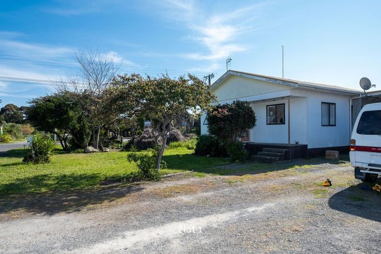 Photo of property in 1 Leyland Road, Te Awanga, 4102