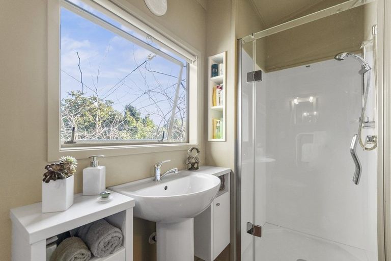 Photo of property in 203 Howard Road, Orere Point, 2585