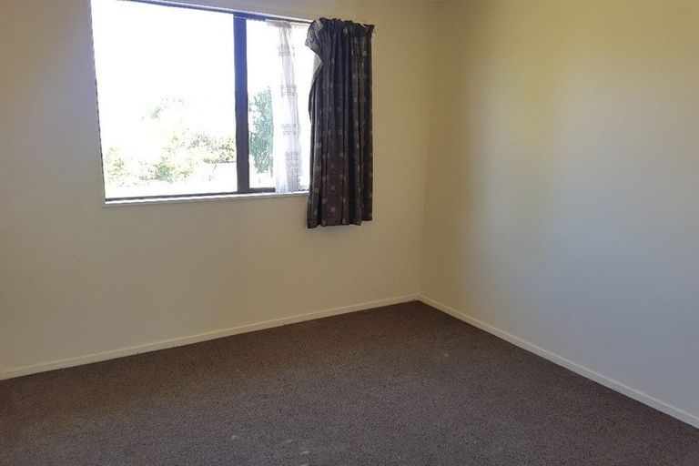 Photo of property in 1/85 Luanda Drive, Ranui, Auckland, 0612