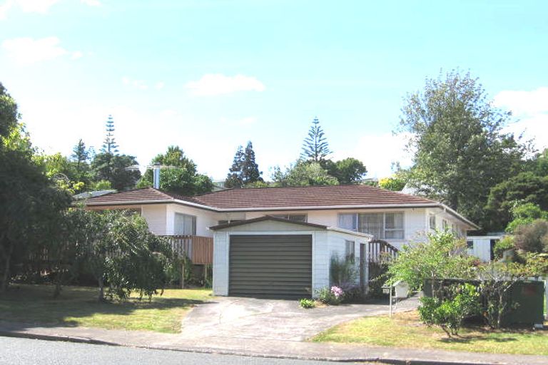 Photo of property in 57 Salamanca Road, Sunnynook, Auckland, 0620