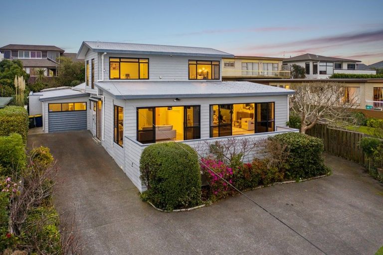 Photo of property in 68 Gulf View Road, Murrays Bay, Auckland, 0630