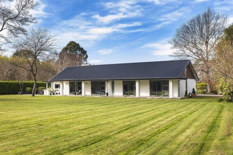 Photo of property in 569 Johns Road, Harewood, Christchurch, 8051