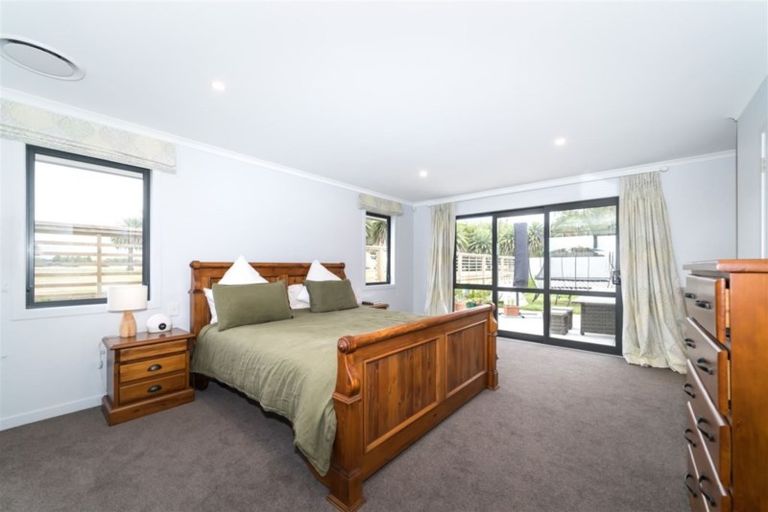 Photo of property in 5 Grand Oaks Drive, Awapuni, Palmerston North, 4412