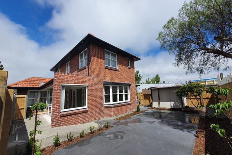 Photo of property in 7 Straven Road, Riccarton, Christchurch, 8011