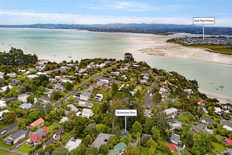 Photo of property in 88 Aeroview Drive, Beach Haven, Auckland, 0626