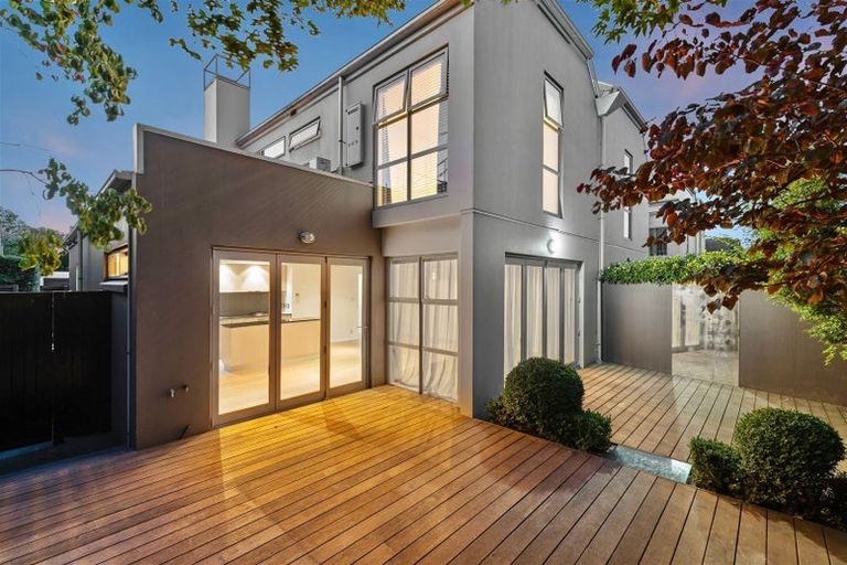 Photo of property in 26 Rhodes Street, Merivale, Christchurch, 8014