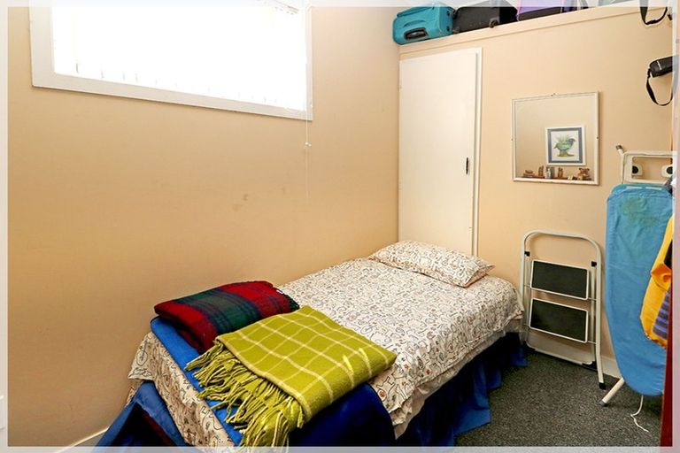 Photo of property in 50 Signal Street, Foxton Beach, Foxton, 4815