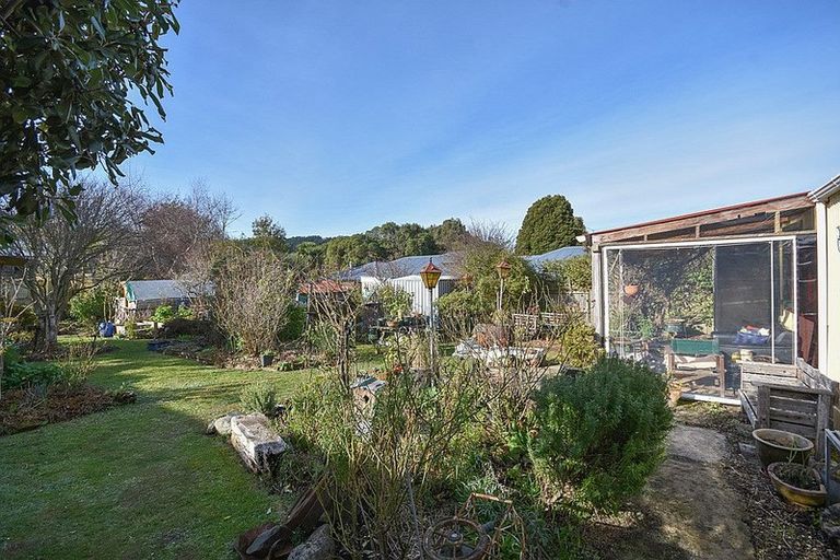 Photo of property in 68 Hall Road, Sawyers Bay, Port Chalmers, 9023