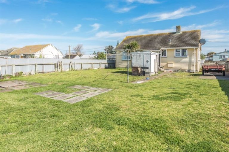 Photo of property in 38 Matipo Street, Castlecliff, Whanganui, 4501