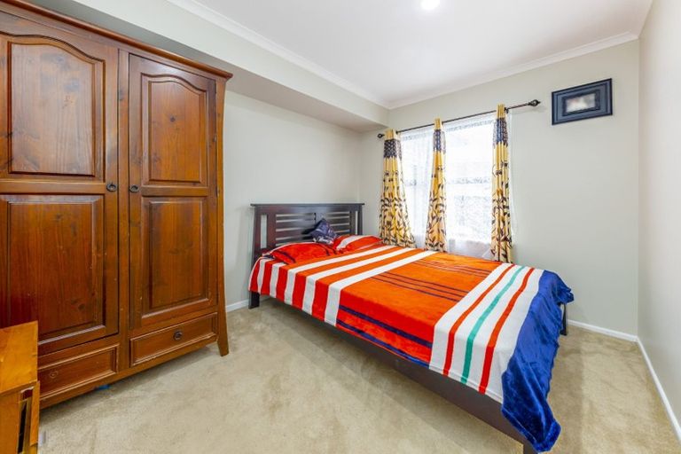 Photo of property in 5 Lloyd Avenue, Papatoetoe, Auckland, 2025