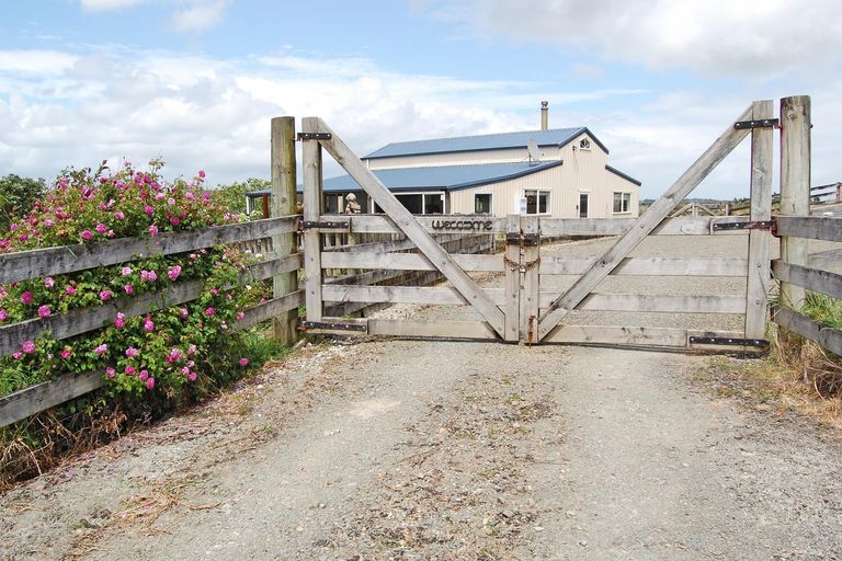 Photo of property in Gibbons Road, Kaiwaka, 0573